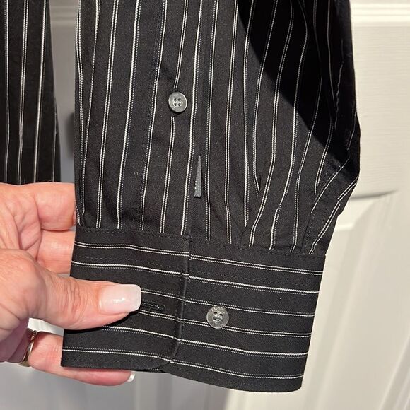 MEXX Men’s Black with White Pinstripes Button‎ Down Shirt Size S - Picture 3 of 7